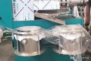 小型油菜收获机的工作过程？